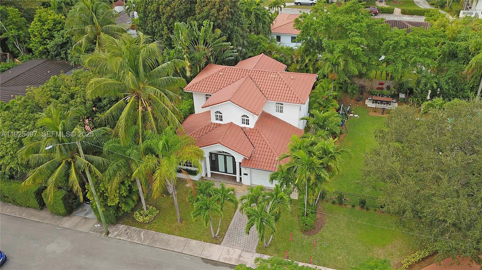 832 Wallace St Coral Gables, FL 33134