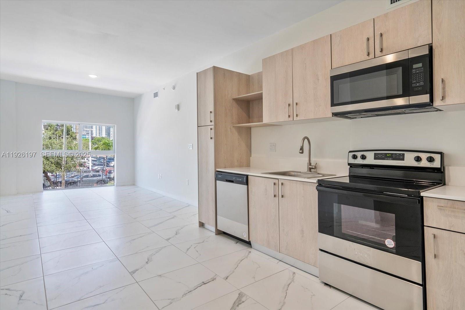 420 SW 7th Ave #205 Miami, FL 33130