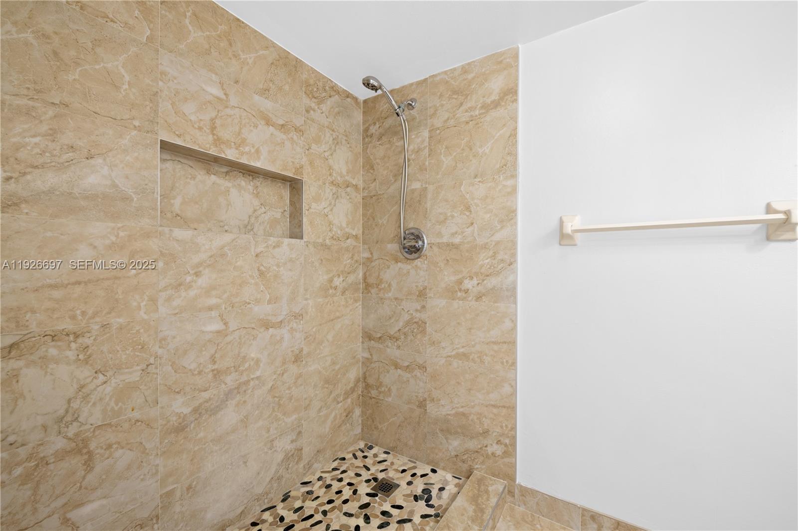 16508 NE 26th Ave #601 North Miami Beach, FL 33160