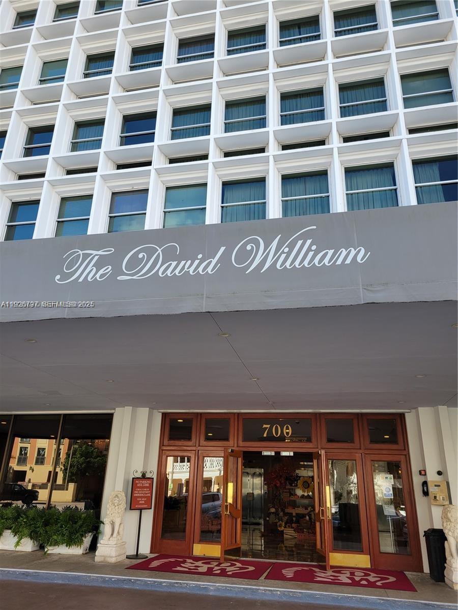 700 Biltmore Way #915