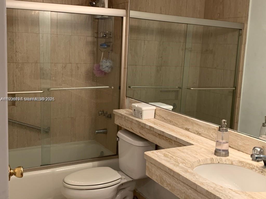 700 Biltmore Way #915 Coral Gables, FL 33134