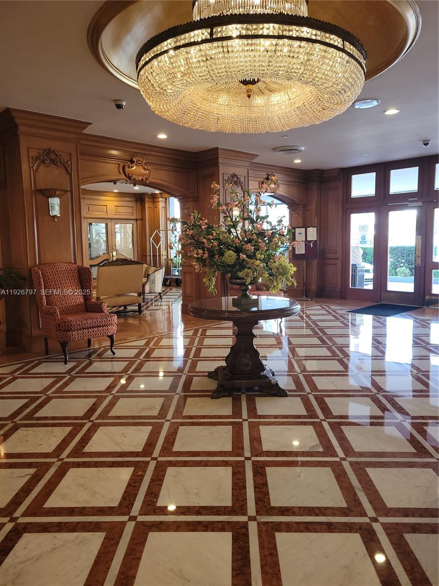 700 Biltmore Way #915 Coral Gables, FL 33134