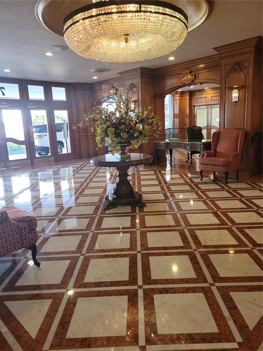 700 Biltmore Way #915 Coral Gables, FL 33134