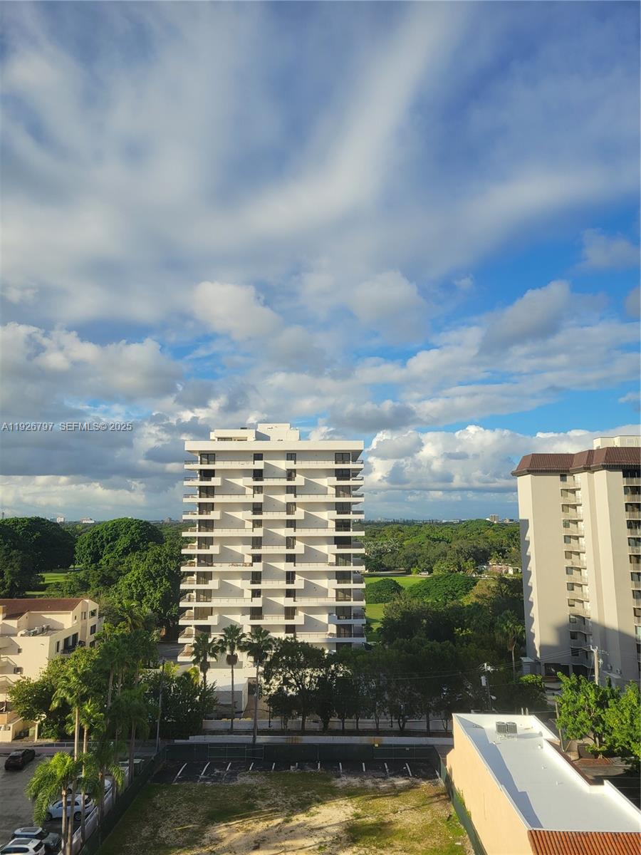 700 Biltmore Way #915 Coral Gables, FL 33134