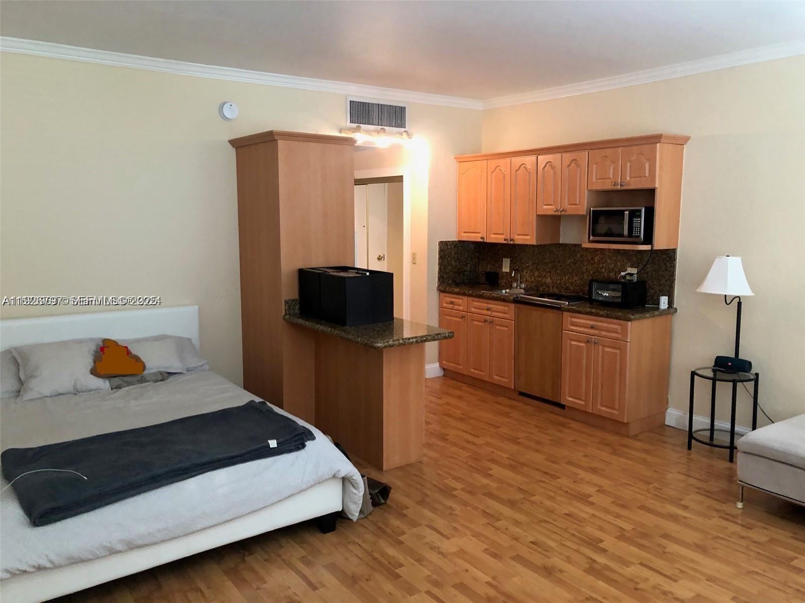 700 Biltmore Way #915 Coral Gables, FL 33134