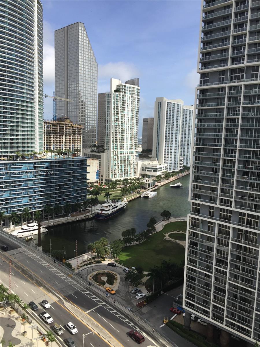 500 Brickell Ave #2303 Miami, FL 33131