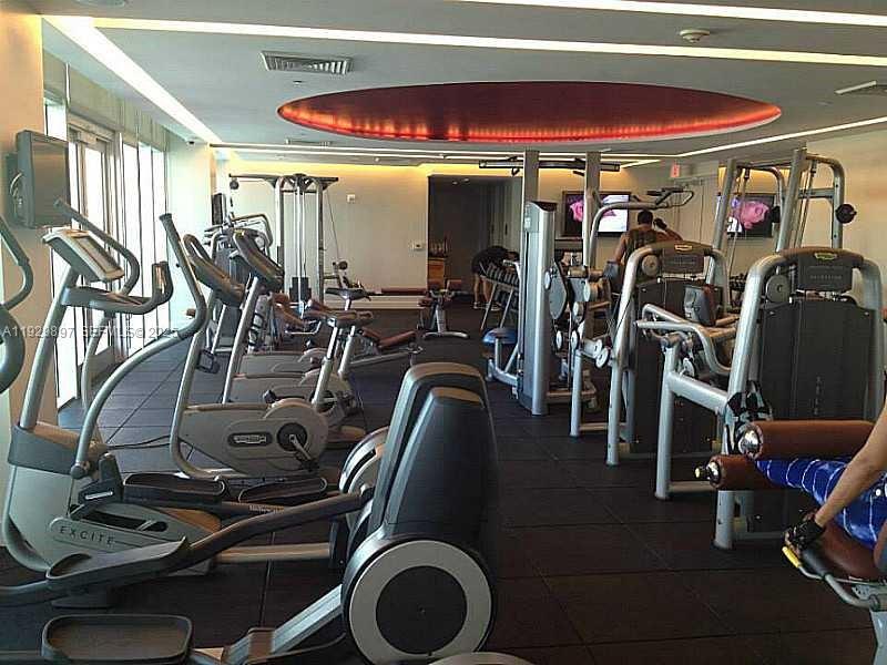 500 Brickell Ave #2303 Miami, FL 33131