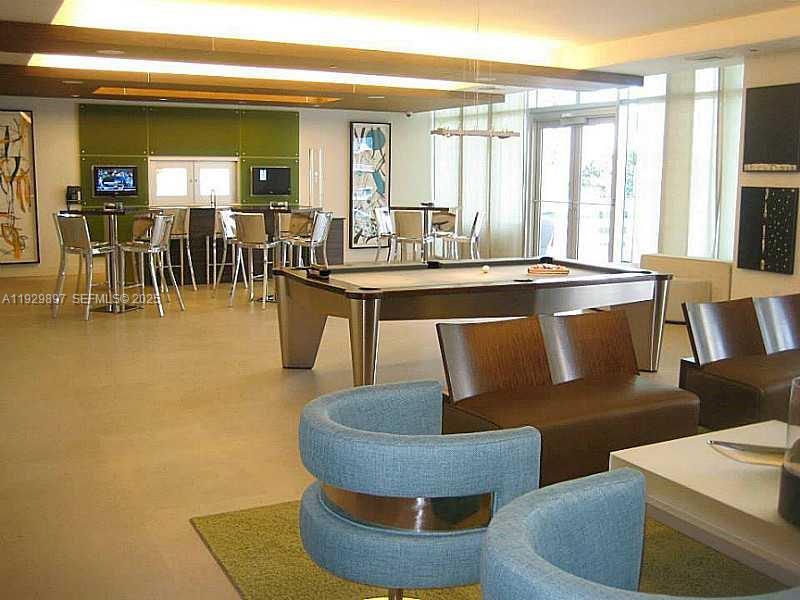 500 Brickell Ave #2303 Miami, FL 33131