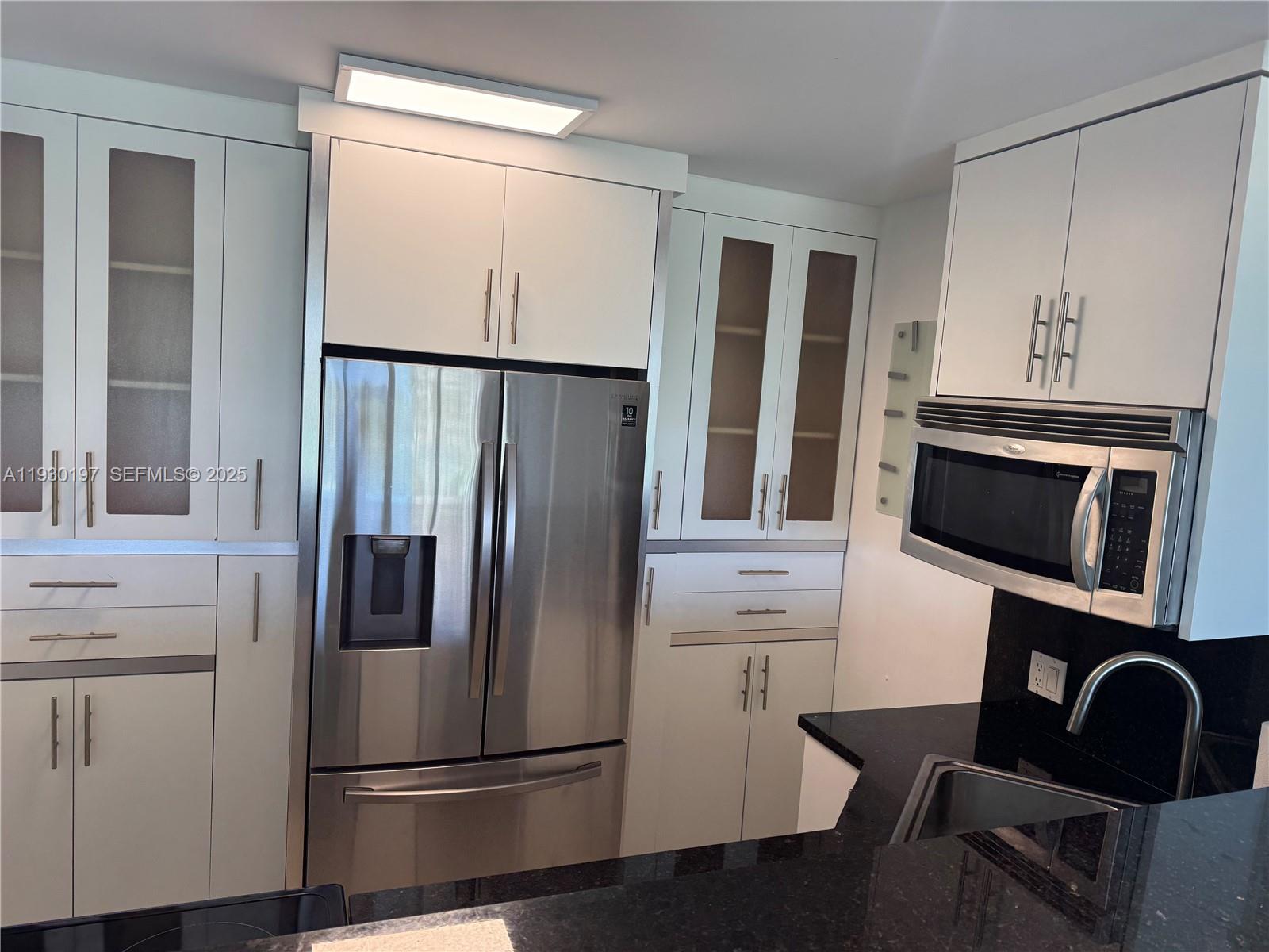 image Arlen House East12