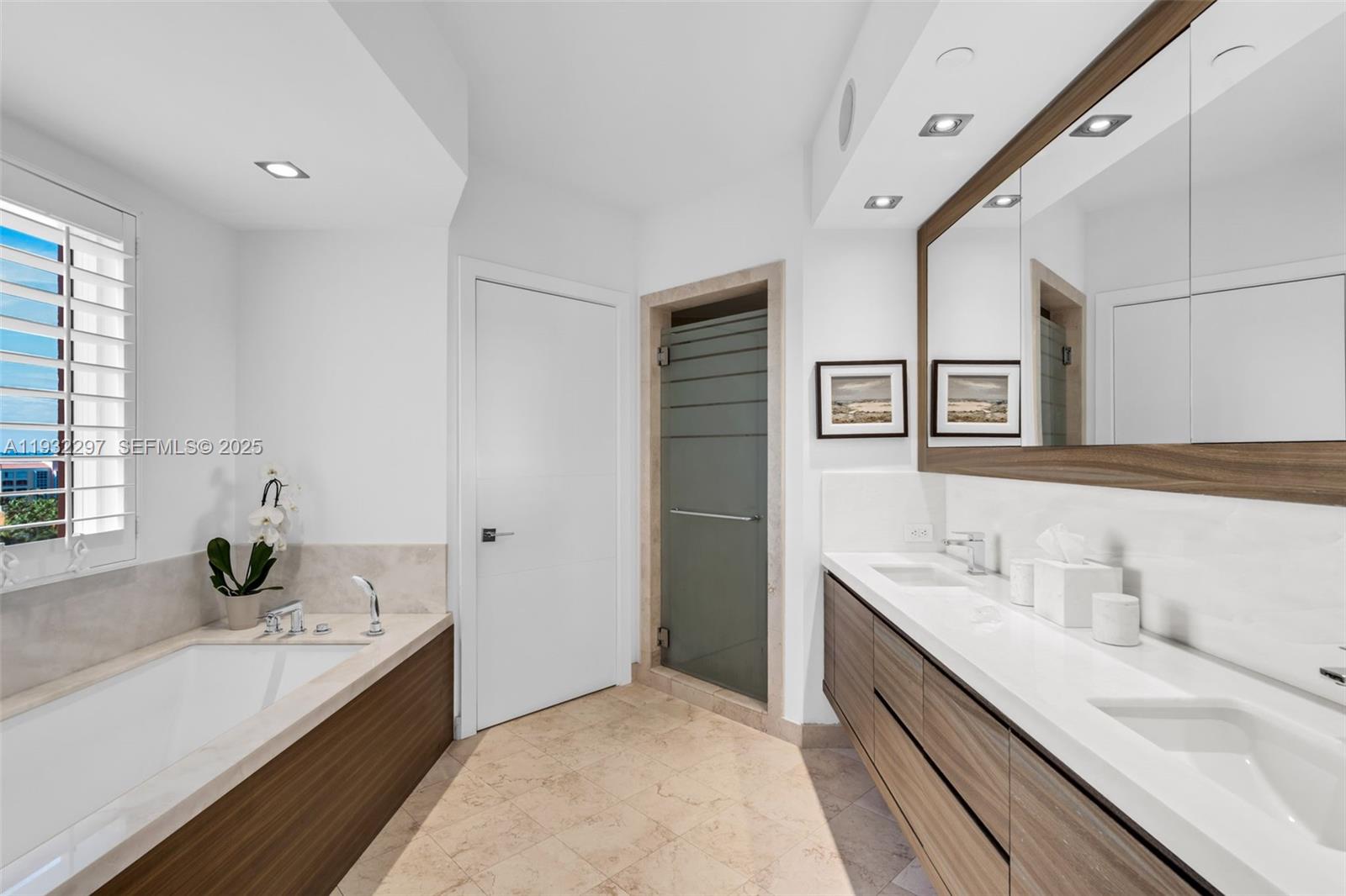 781 Crandon Blvd #801 Key Biscayne, FL 33149