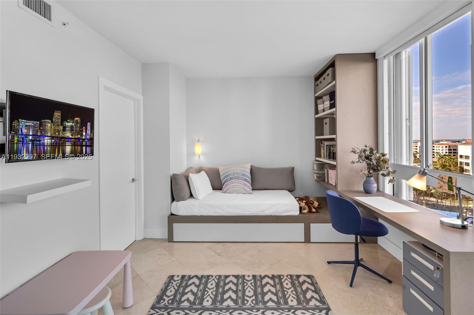 781 Crandon Blvd #801 Key Biscayne, FL 33149