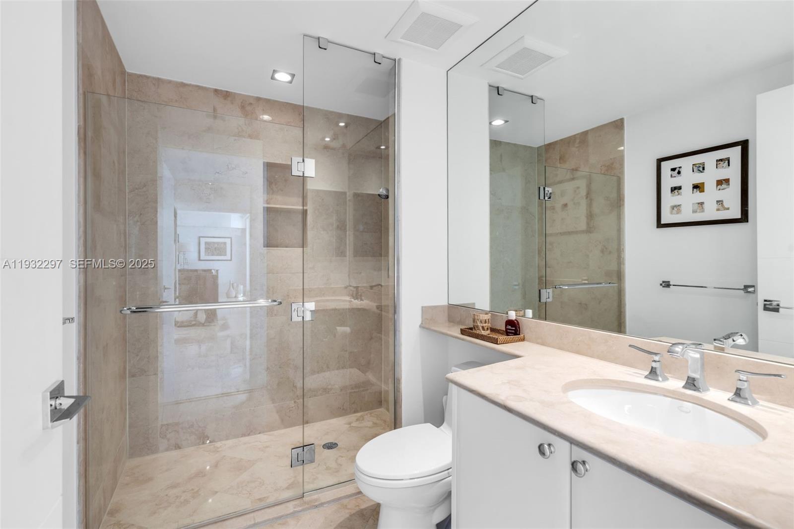 781 Crandon Blvd #801 Key Biscayne, FL 33149