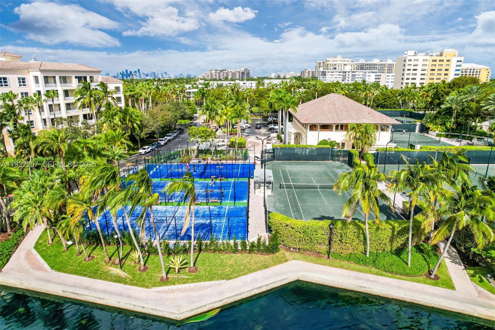 781 Crandon Blvd #801 Key Biscayne, FL 33149