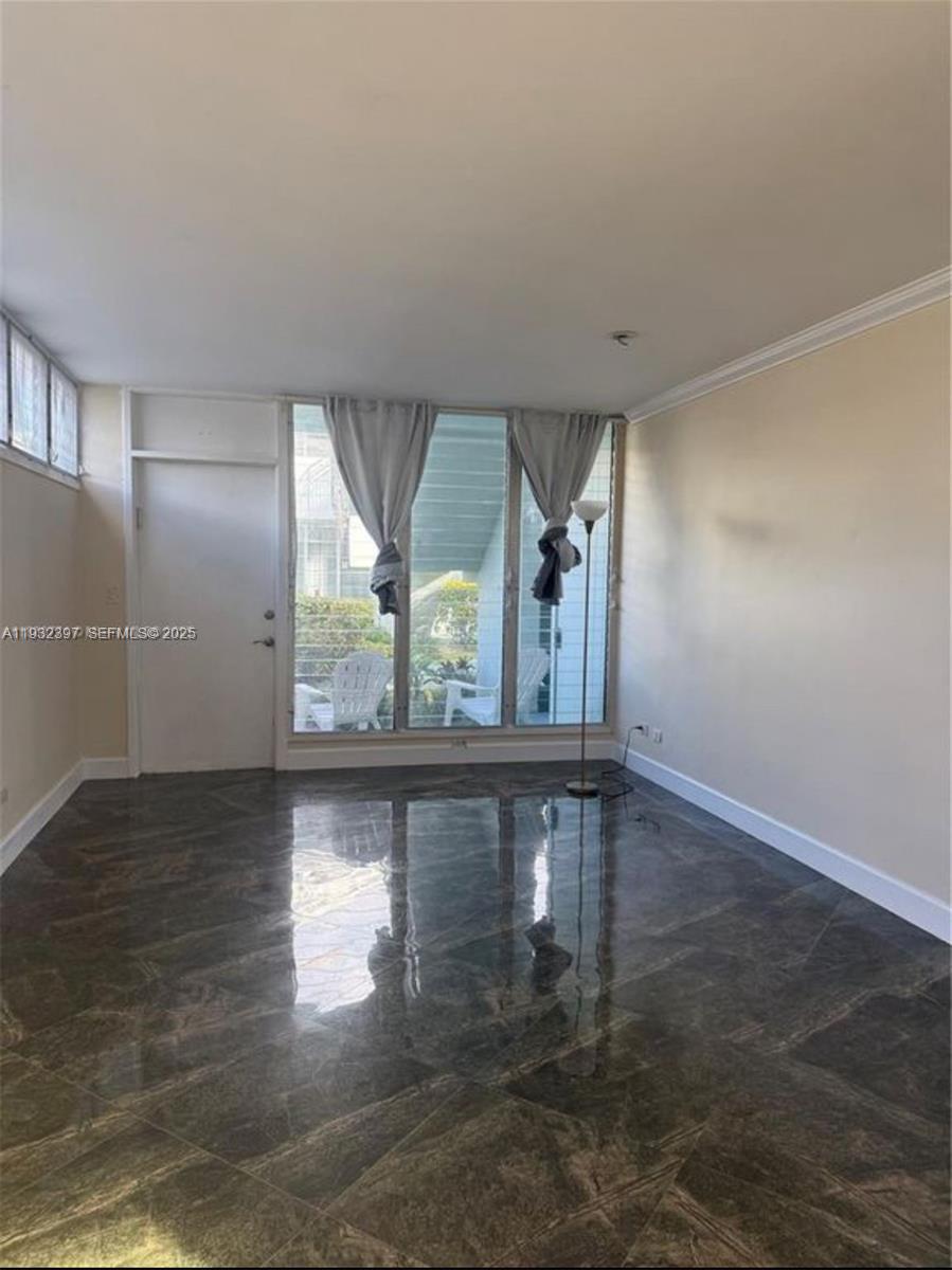 1070 98th St #11 Bay Harbor Islands, FL 33154