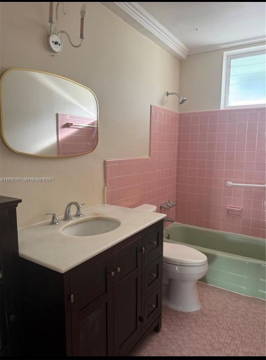 1070 98th St #11 Bay Harbor Islands, FL 33154