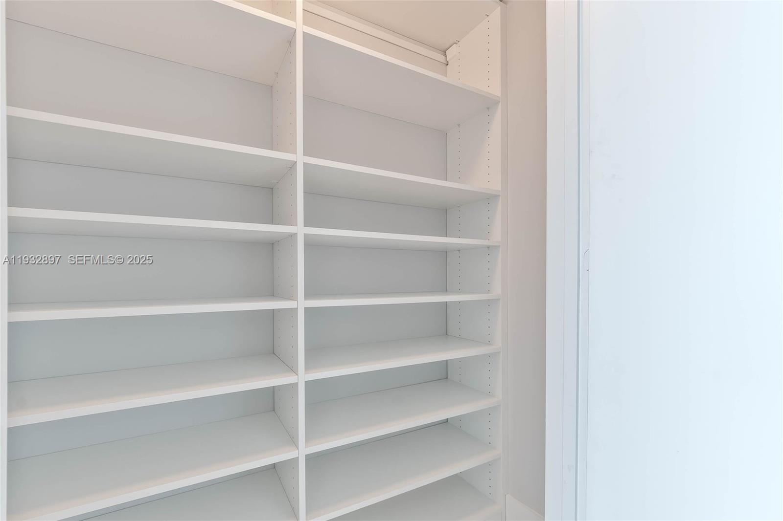 image Icon Brickell #110