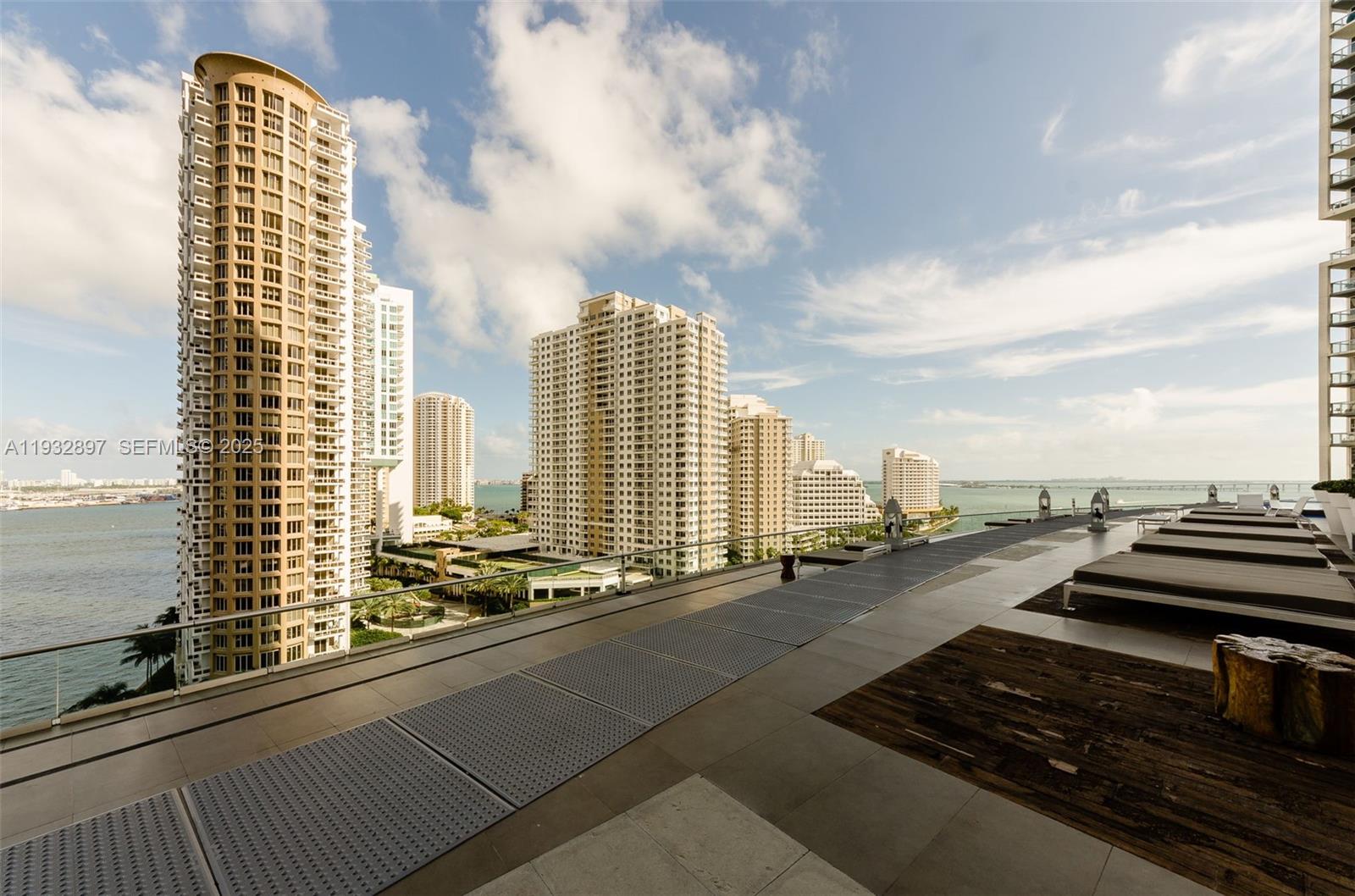 image Icon Brickell #115