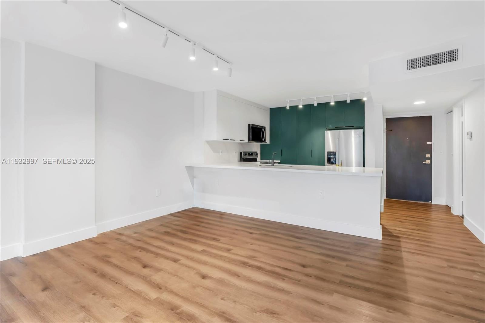 2801 NE 183rd St #315W Aventura, FL 33160