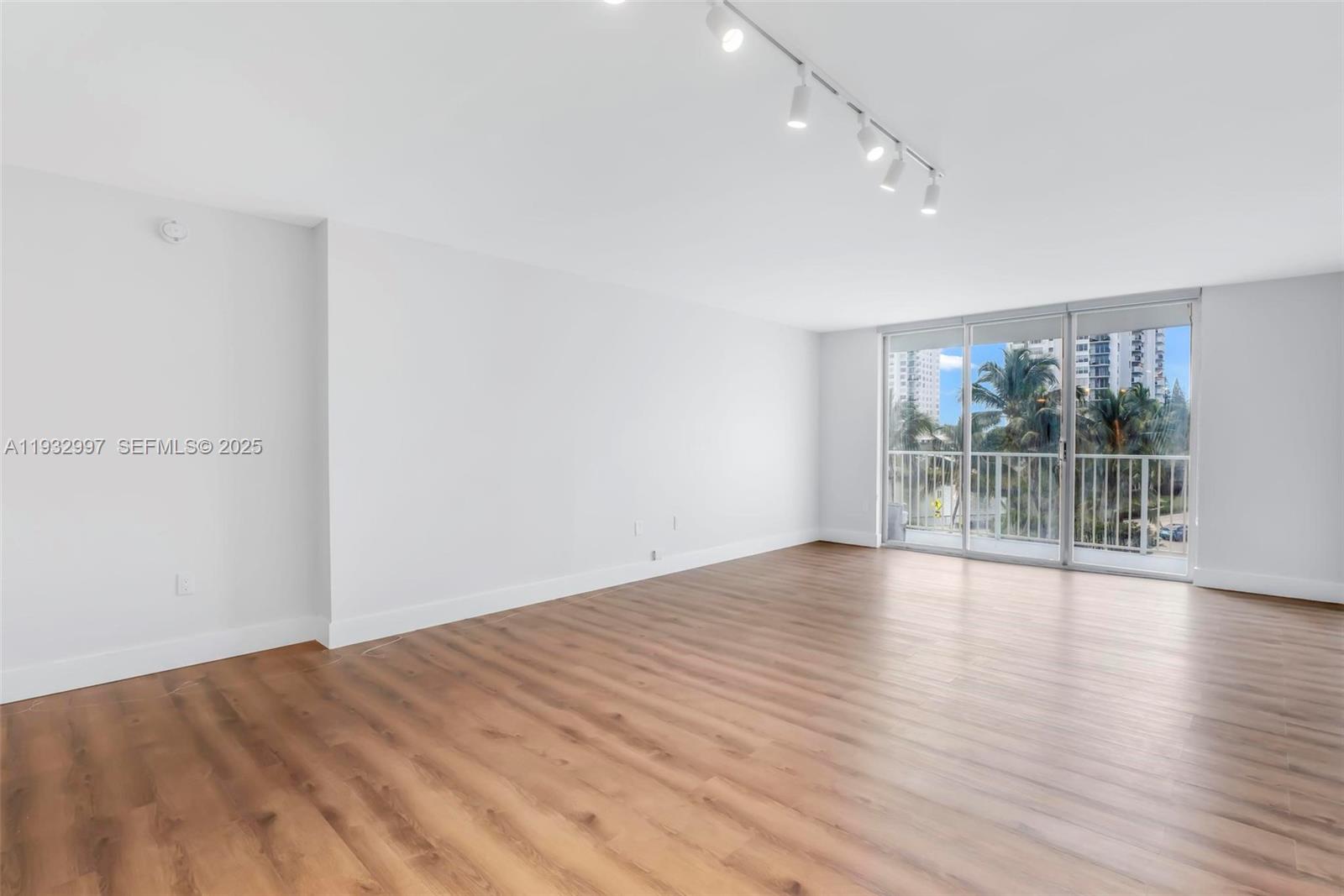 2801 NE 183rd St #315W Aventura, FL 33160