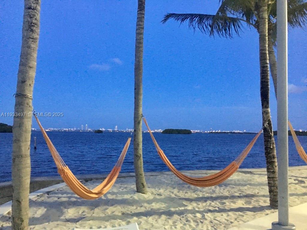 777 NE 62nd St #CPH5 Miami, FL 33138