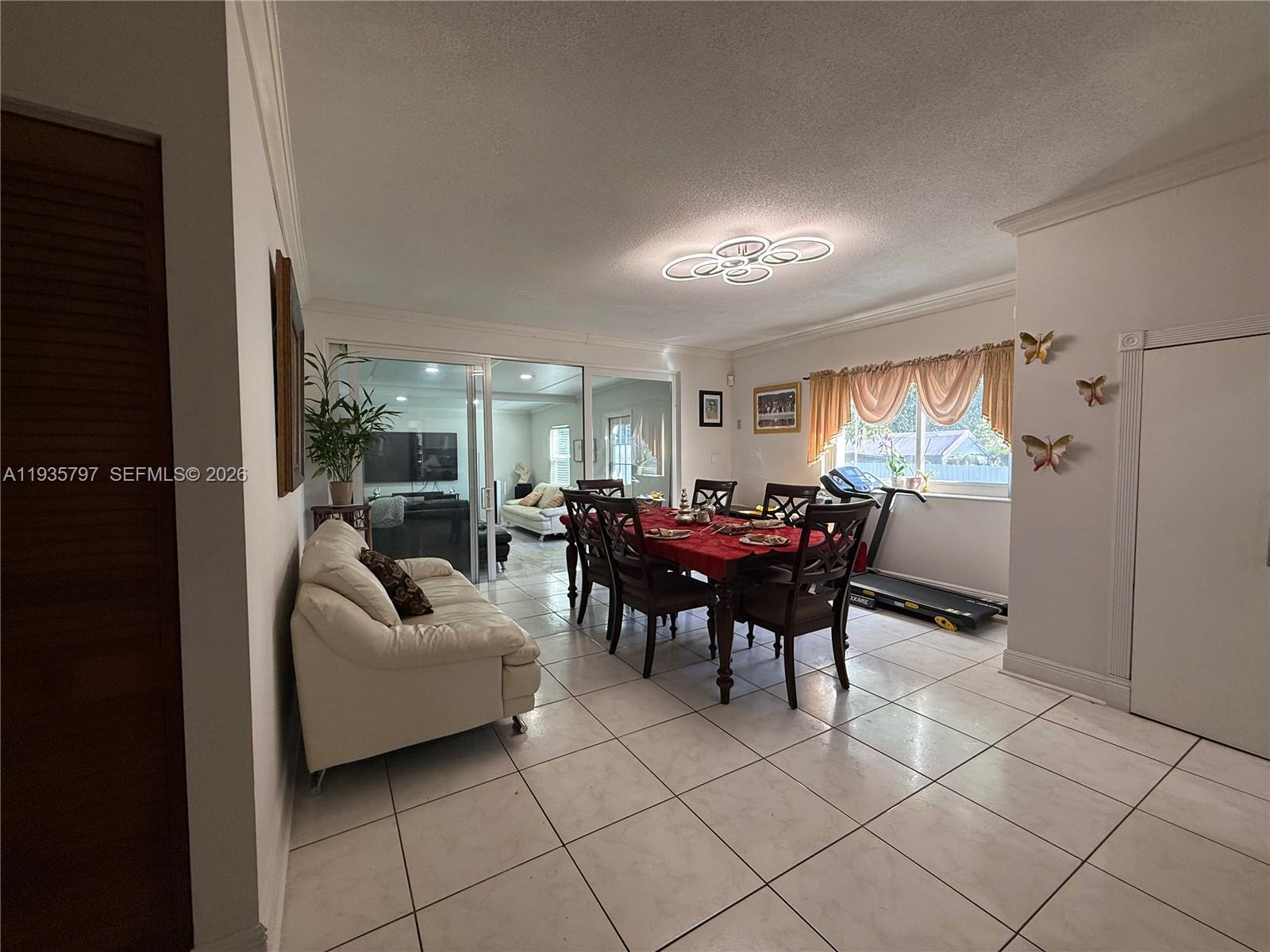 79 NW 143rd St Miami, FL 33168