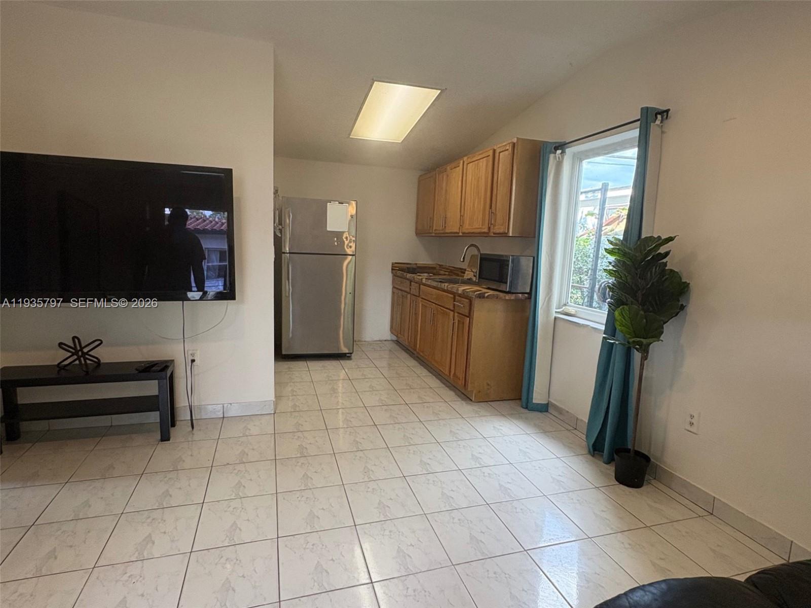 79 NW 143rd St Miami, FL 33168