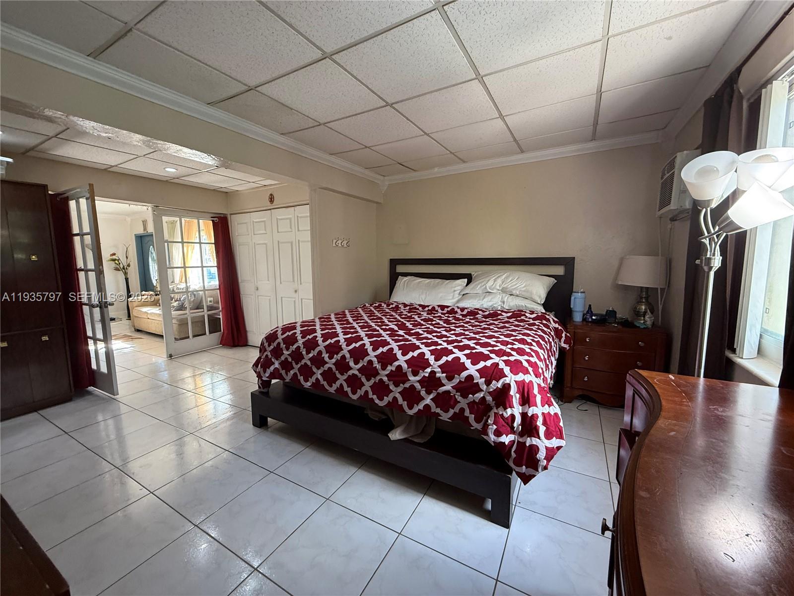 79 NW 143rd St Miami, FL 33168