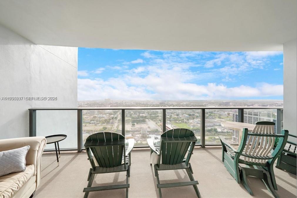 image Canvas Condo11