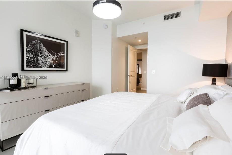 image Canvas Condo44