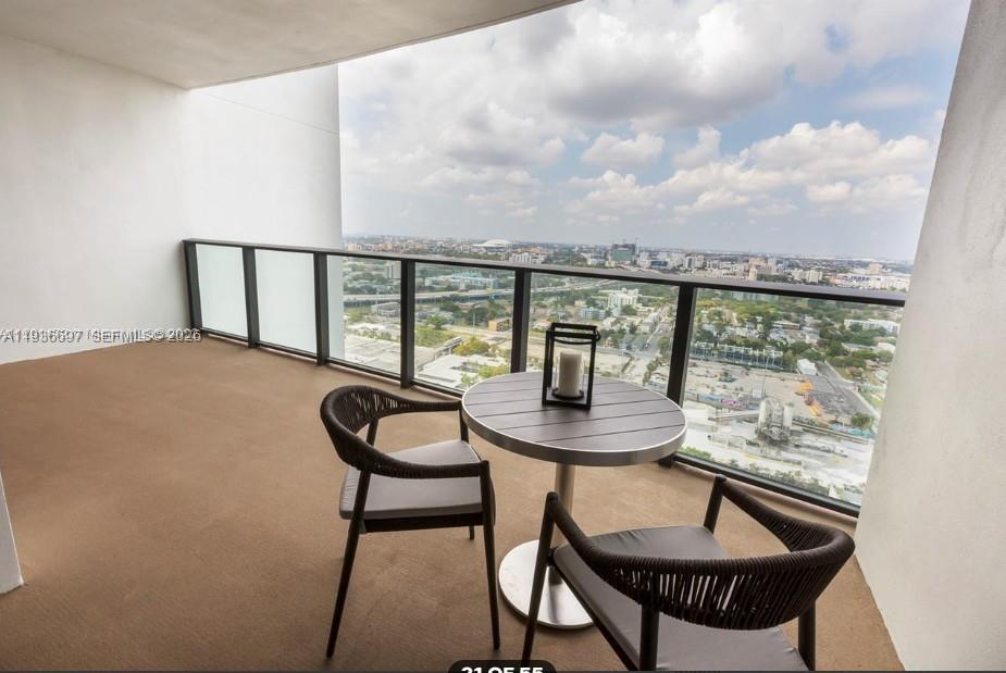 image Canvas Condo49