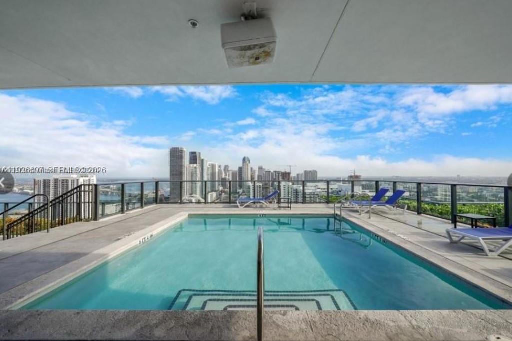 image Canvas Condo74