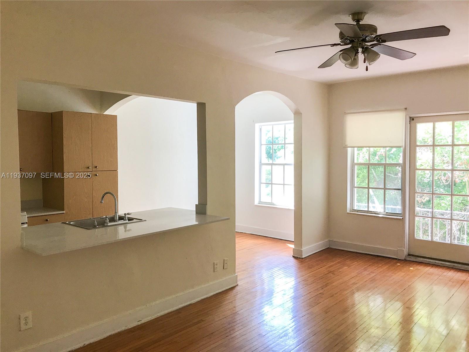 700 W 51st St #5 Miami Beach, FL 33140