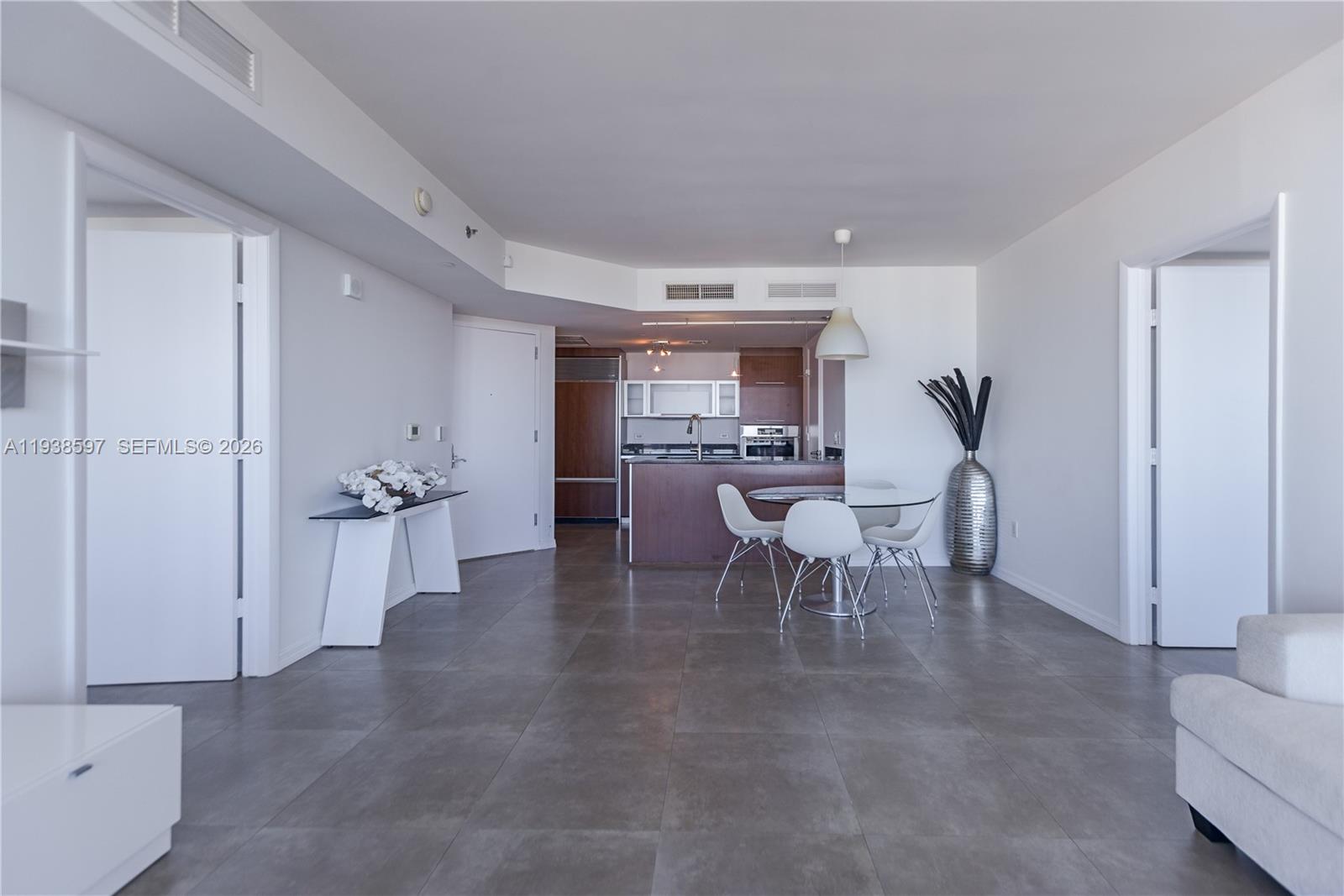 image Ocean Four Condo11