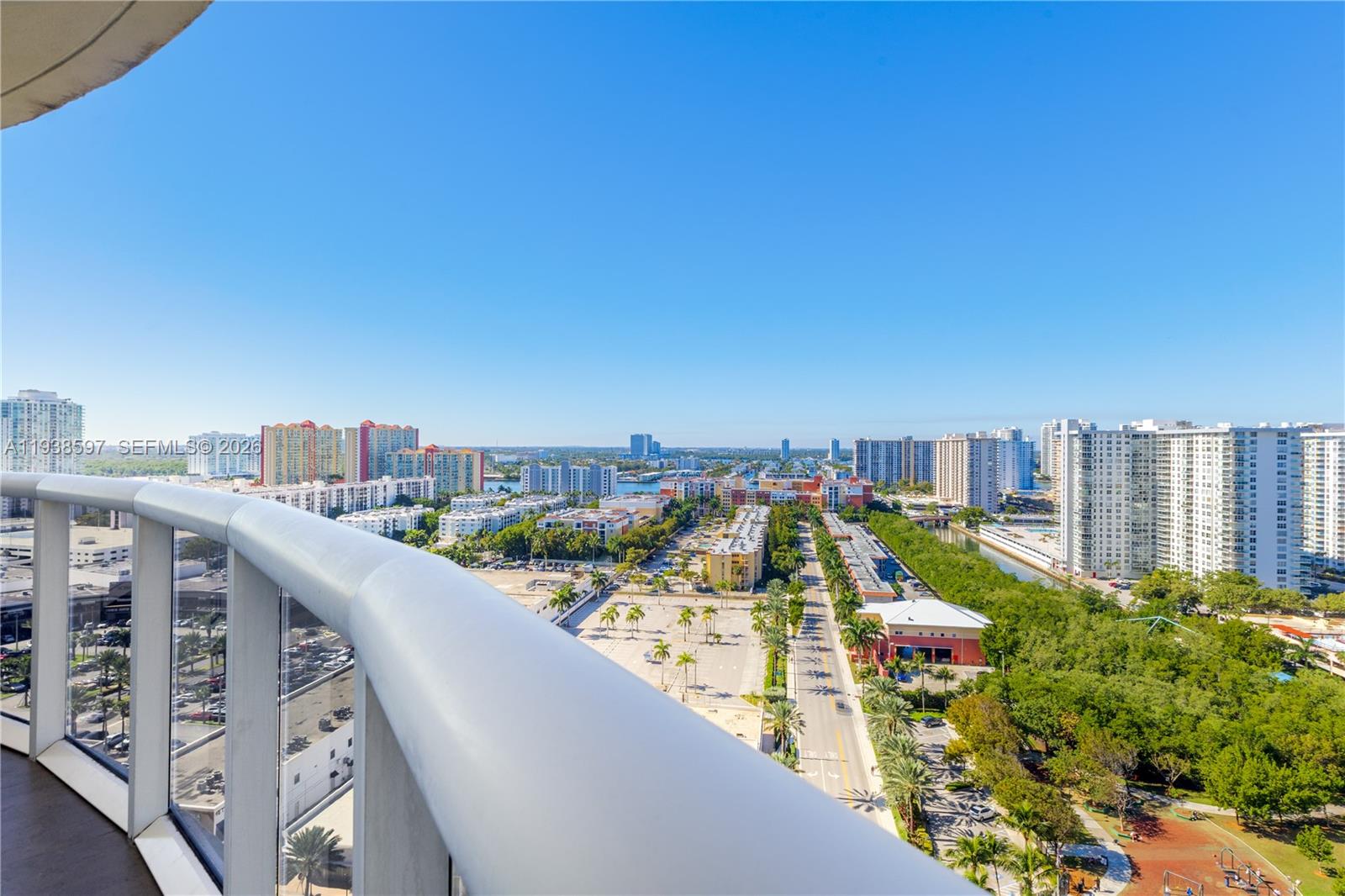 image Ocean Four Condo25