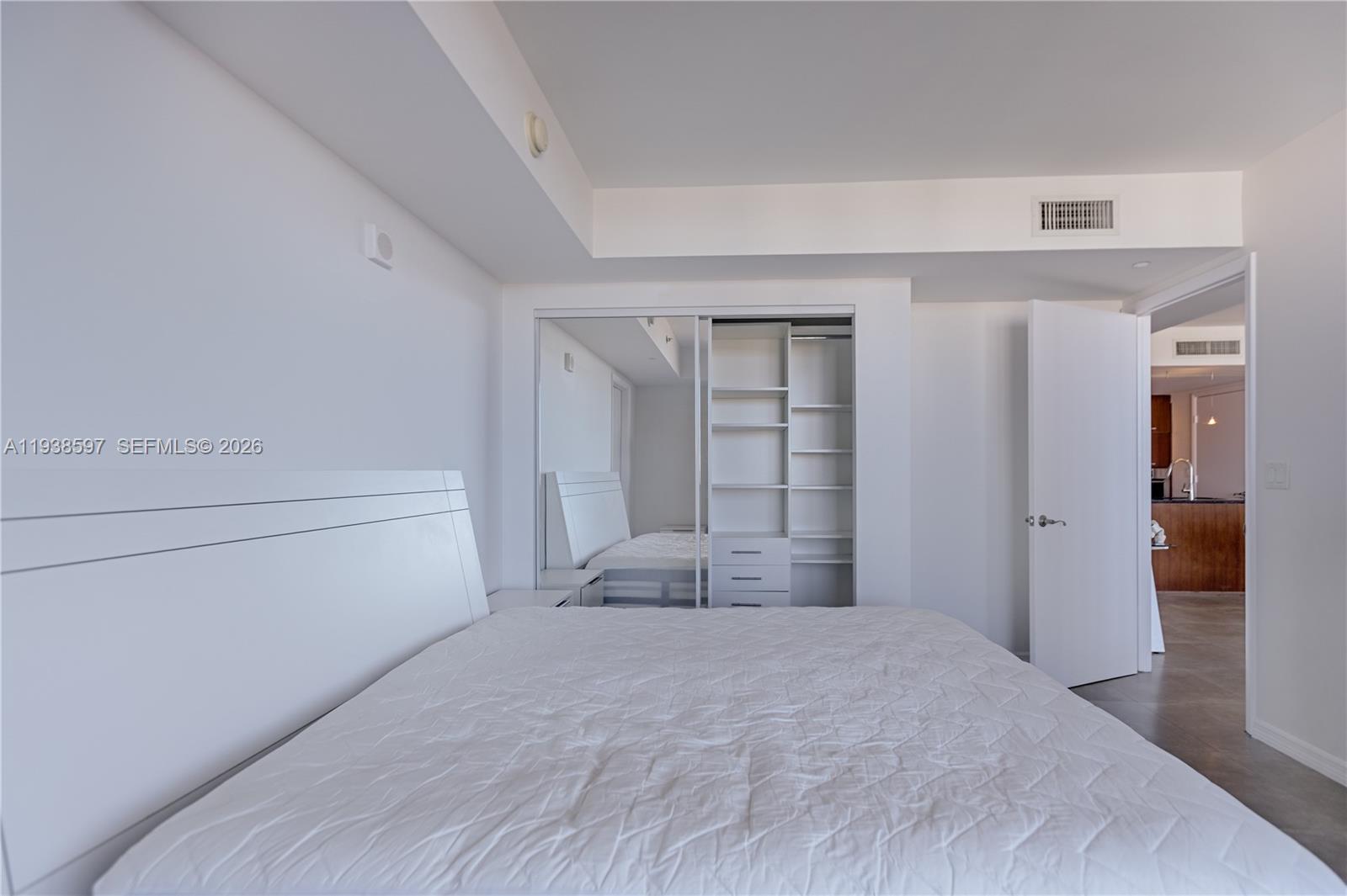 image Ocean Four Condo31