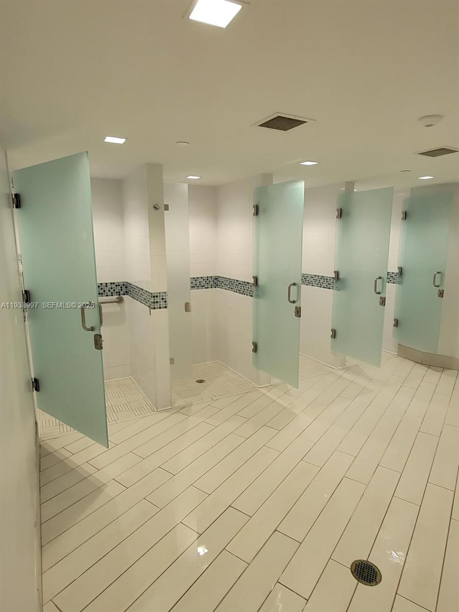 500 Three Iss Blvd #709 Hallandale Beach, FL 33009