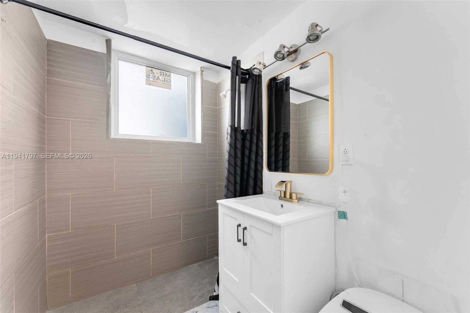 865 Collins Ave #307 Miami Beach, FL 33139