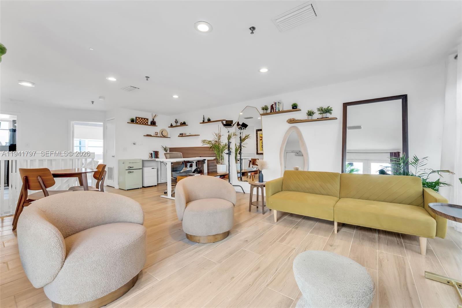 865 Collins Ave #307 Miami Beach, FL 33139