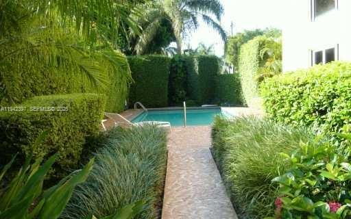 16531 NE 35th Ave #201 North Miami Beach, FL 33160