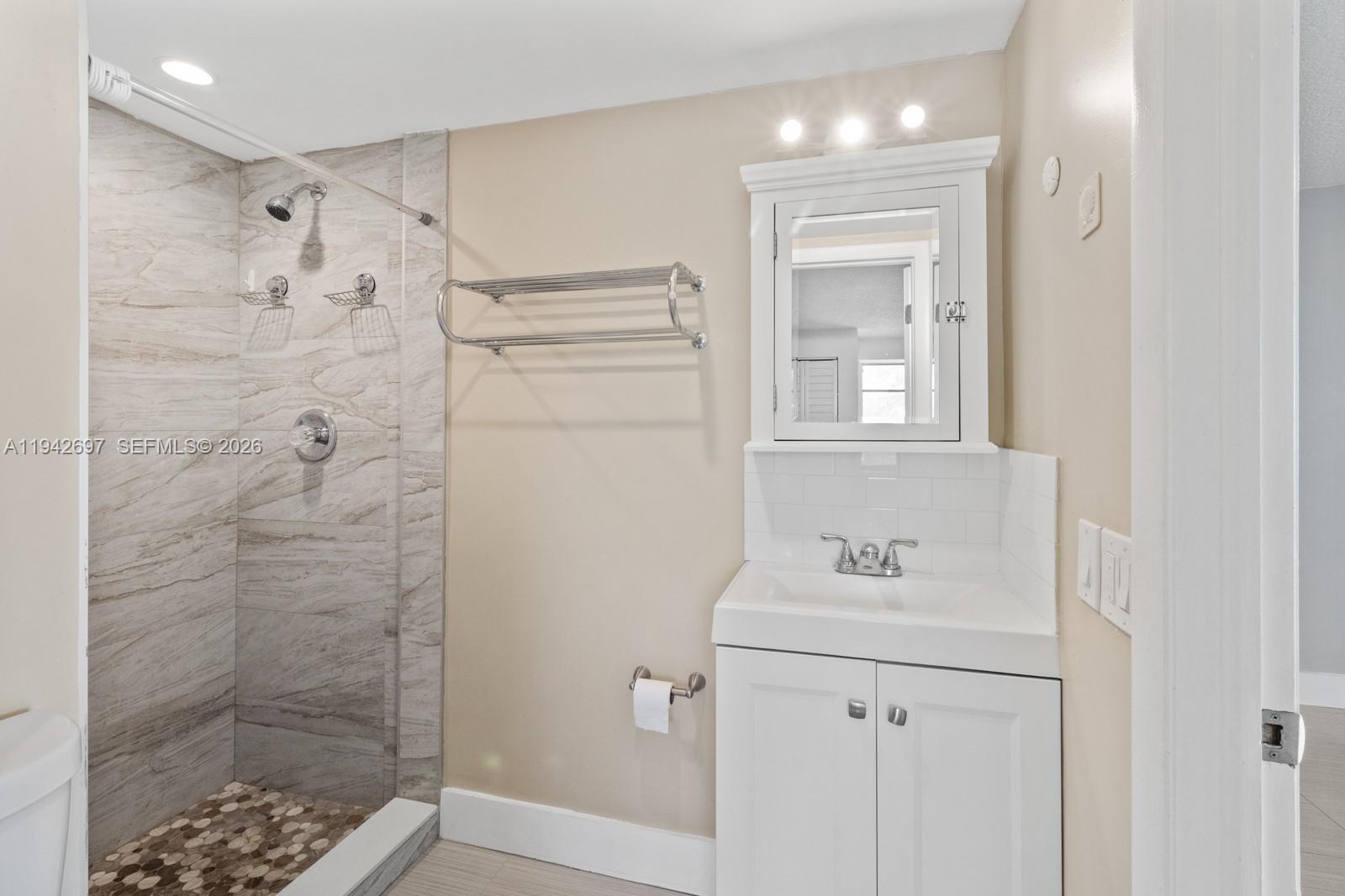 777 SW 9th Ave #413 Miami, FL 33130