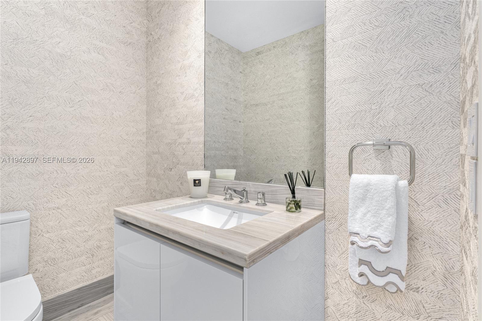 16901 Collins Ave #1605 Sunny Isles Beach, FL 33160