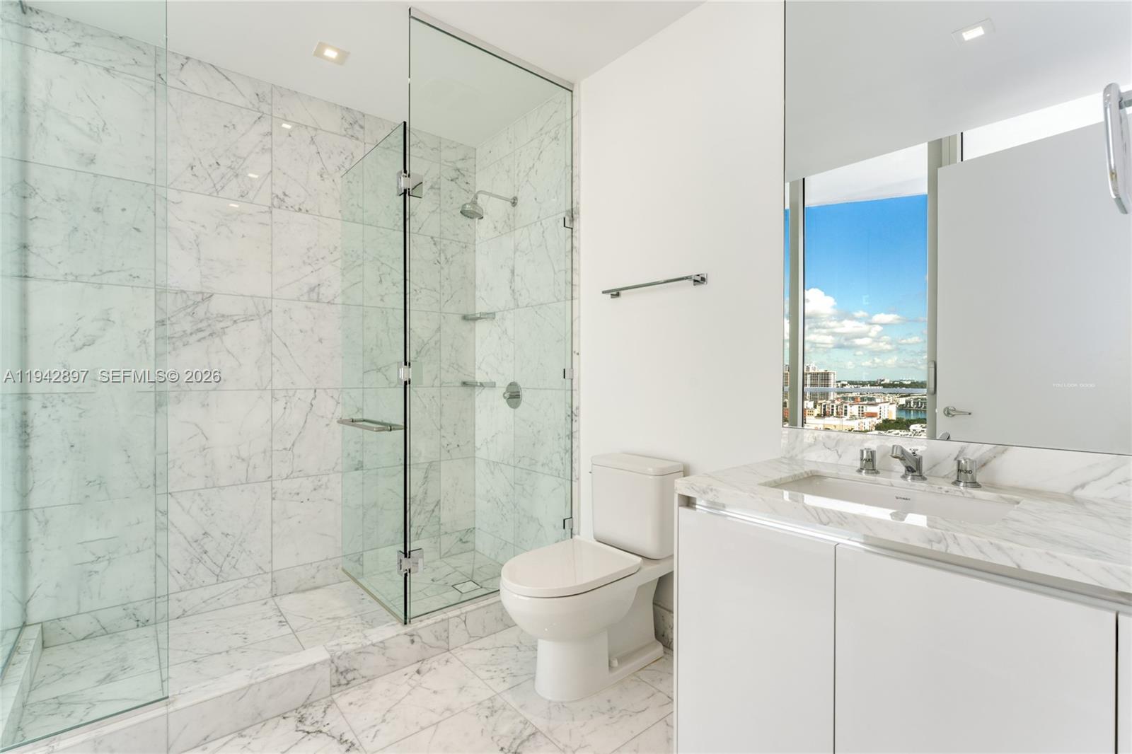 16901 Collins Ave #1605 Sunny Isles Beach, FL 33160