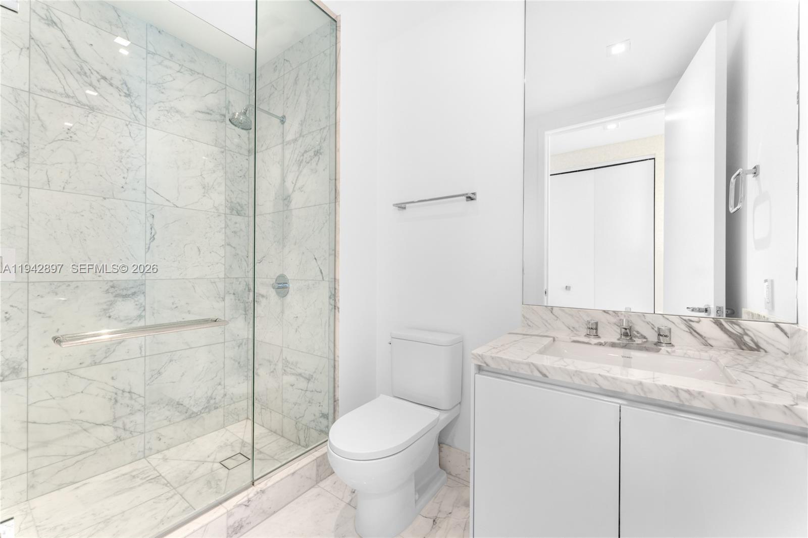 16901 Collins Ave #1605 Sunny Isles Beach, FL 33160