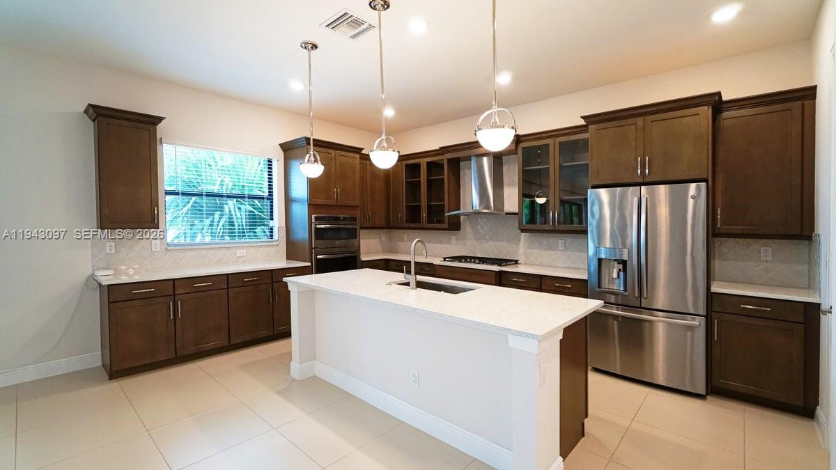 8725 Parkland Bay Dr Parkland, FL 33076