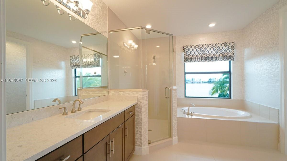 8725 Parkland Bay Dr Parkland, FL 33076