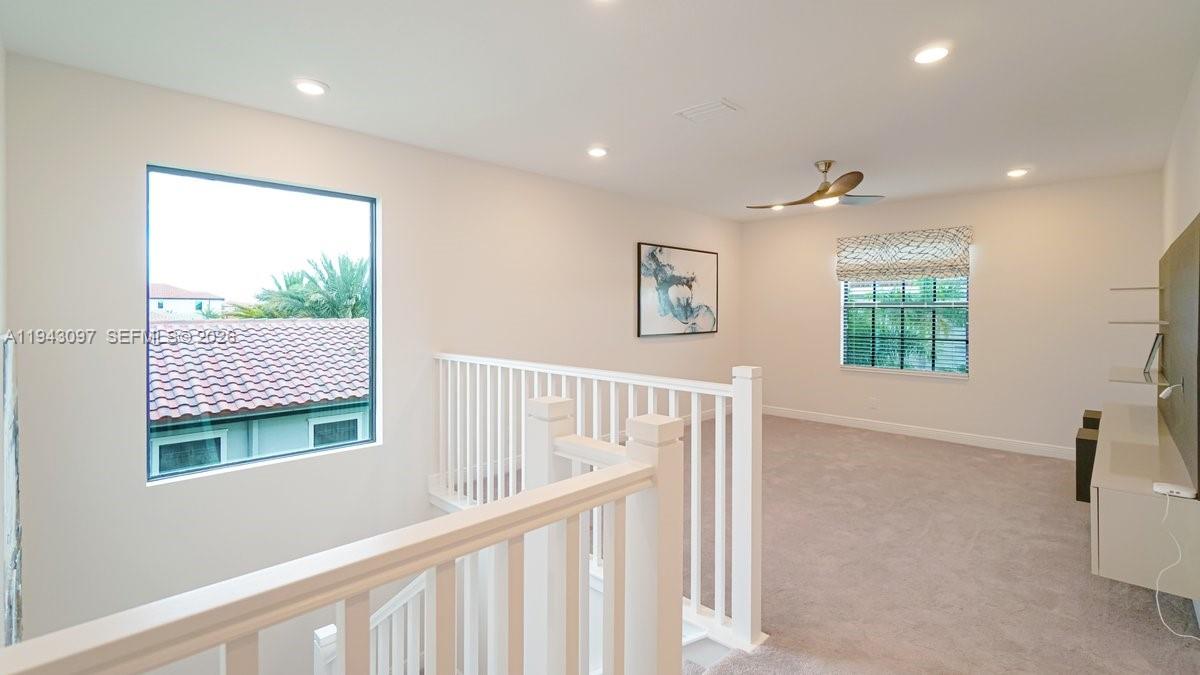 8725 Parkland Bay Dr Parkland, FL 33076