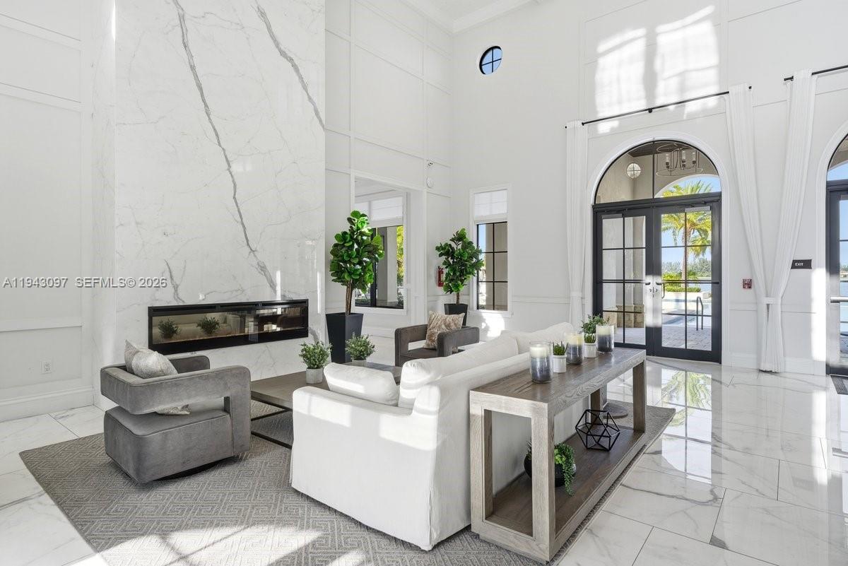 8725 Parkland Bay Dr Parkland, FL 33076