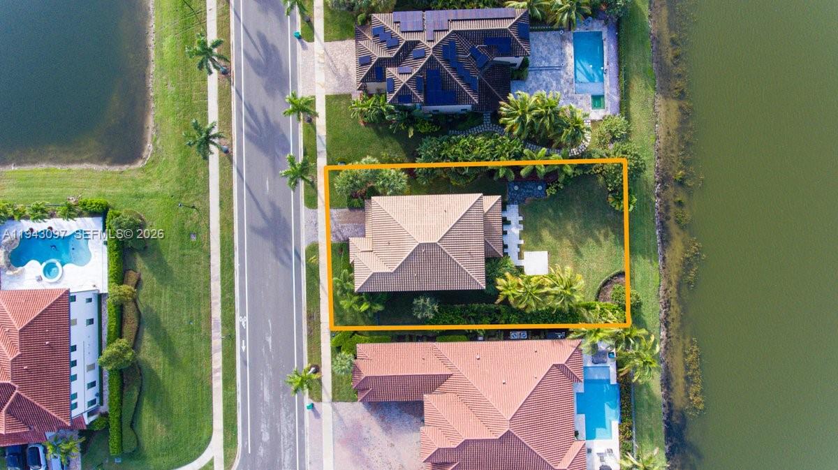 8725 Parkland Bay Dr Parkland, FL 33076