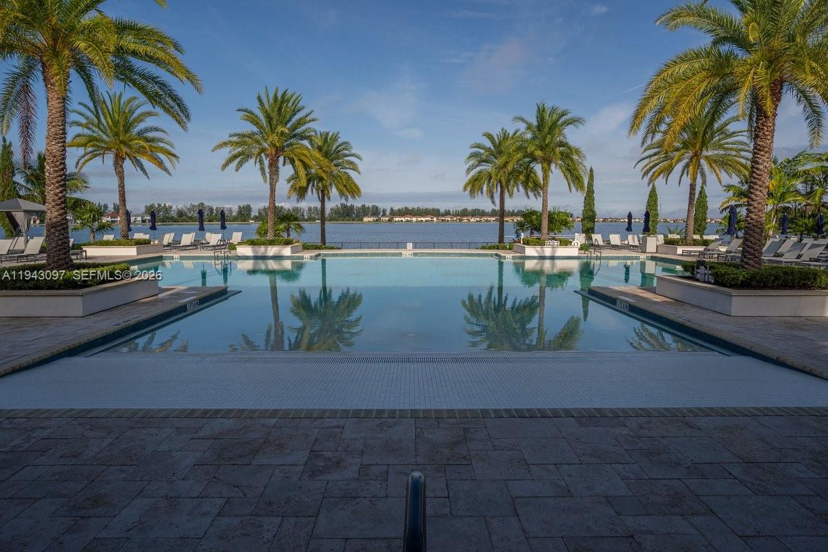 8725 Parkland Bay Dr Parkland, FL 33076