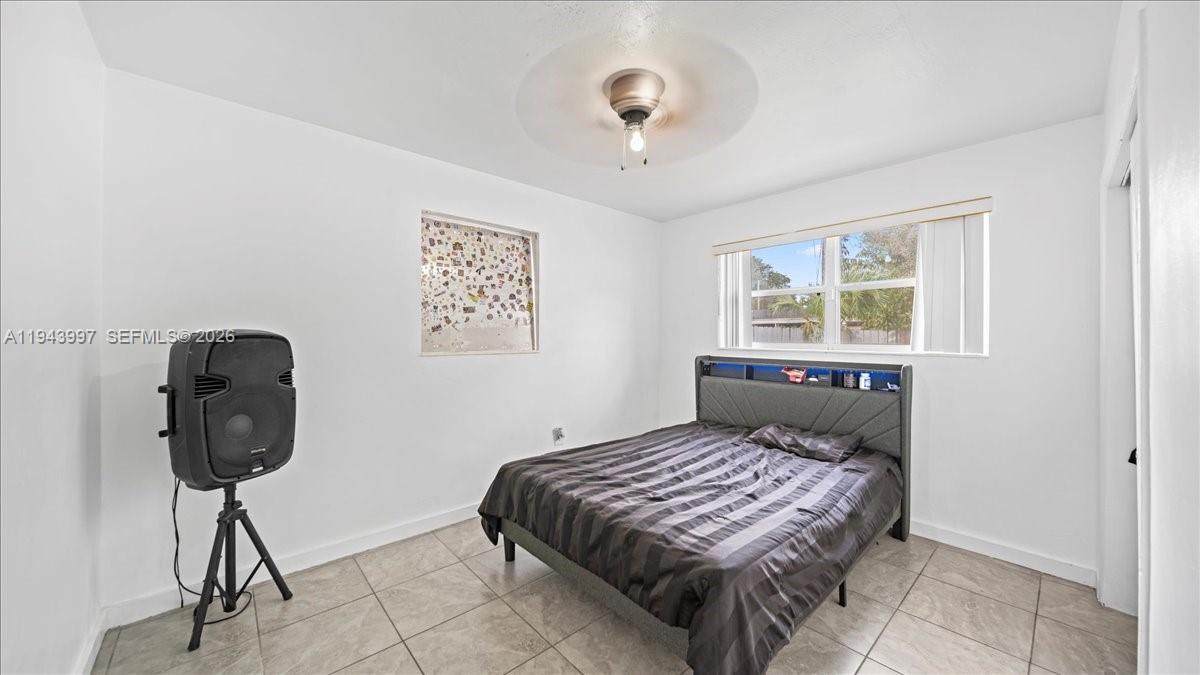 18502 NW 23rd Ct Miami Gardens, FL 33056